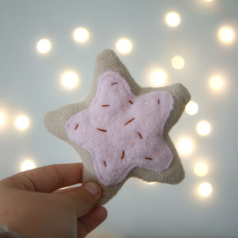 60 – Jouet étoile de noël pour chat